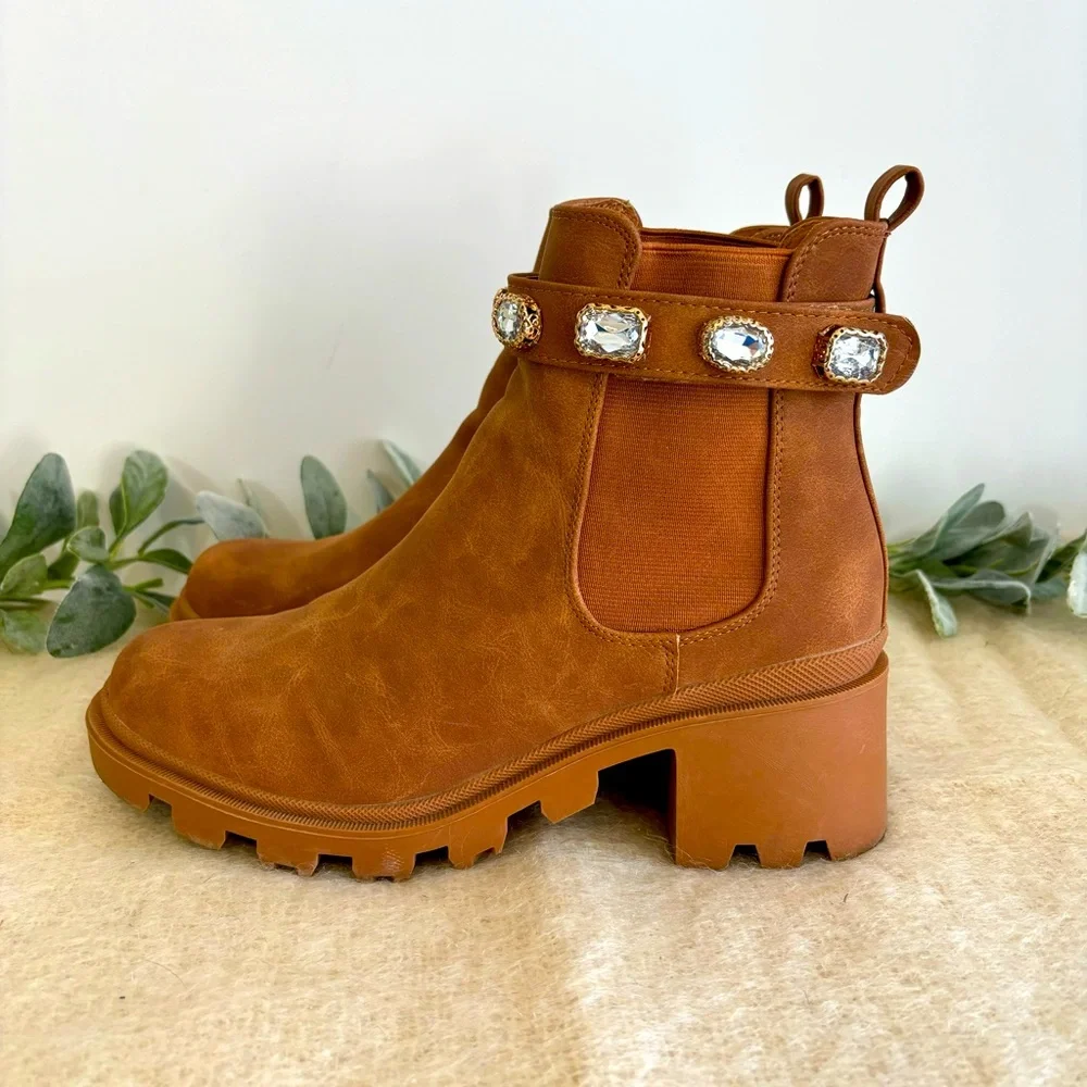 Mata Follow Me 2 Jeweled Strap Round Toe Lugged booties women size 9 - Picture 2 of 12